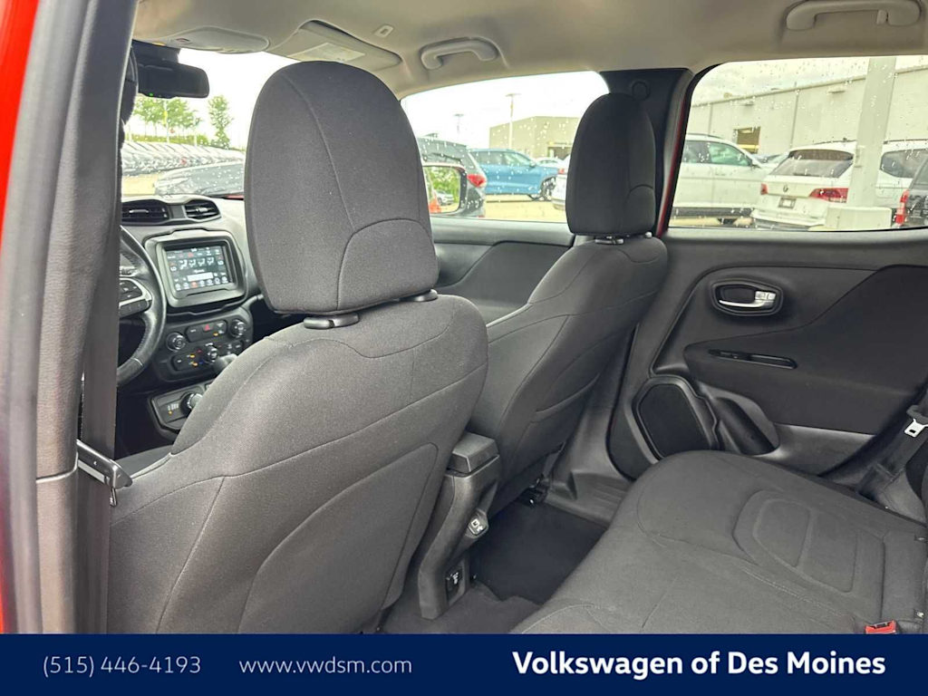 Thumbnail: 2021 Jeep Renegade - 20