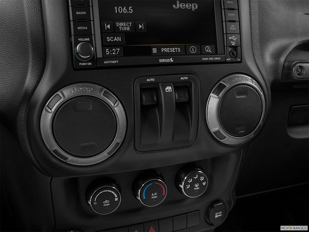 2016 Jeep Wrangler Sport 22