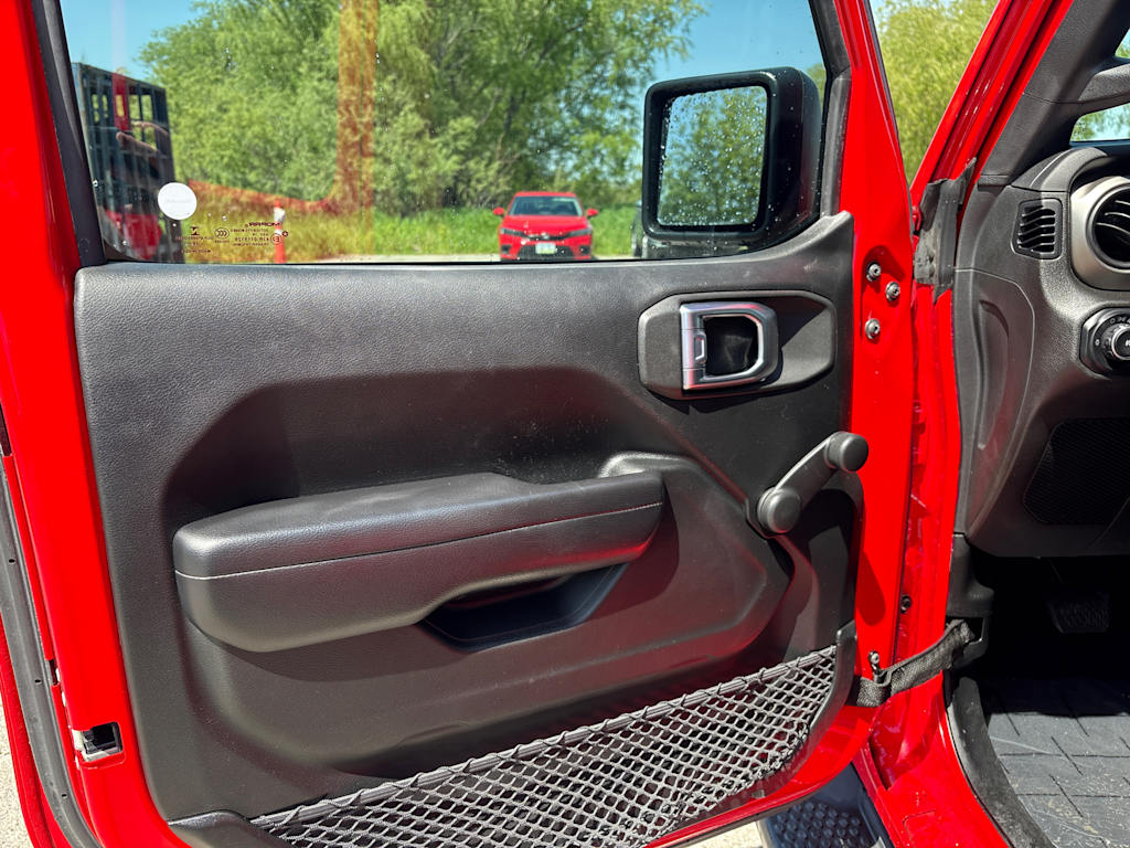 Thumbnail: 2018 Jeep Wrangler - 16