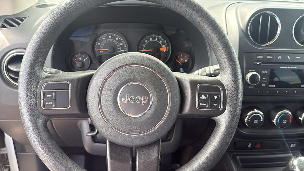 Thumbnail: 2016 Jeep Compass - 10