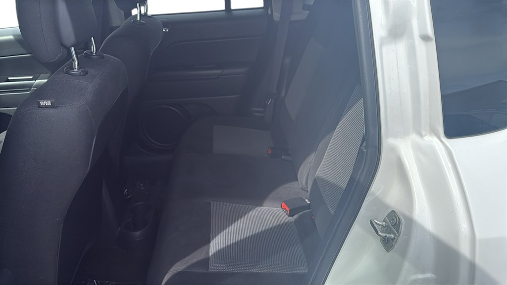 Thumbnail: 2016 Jeep Compass - 9