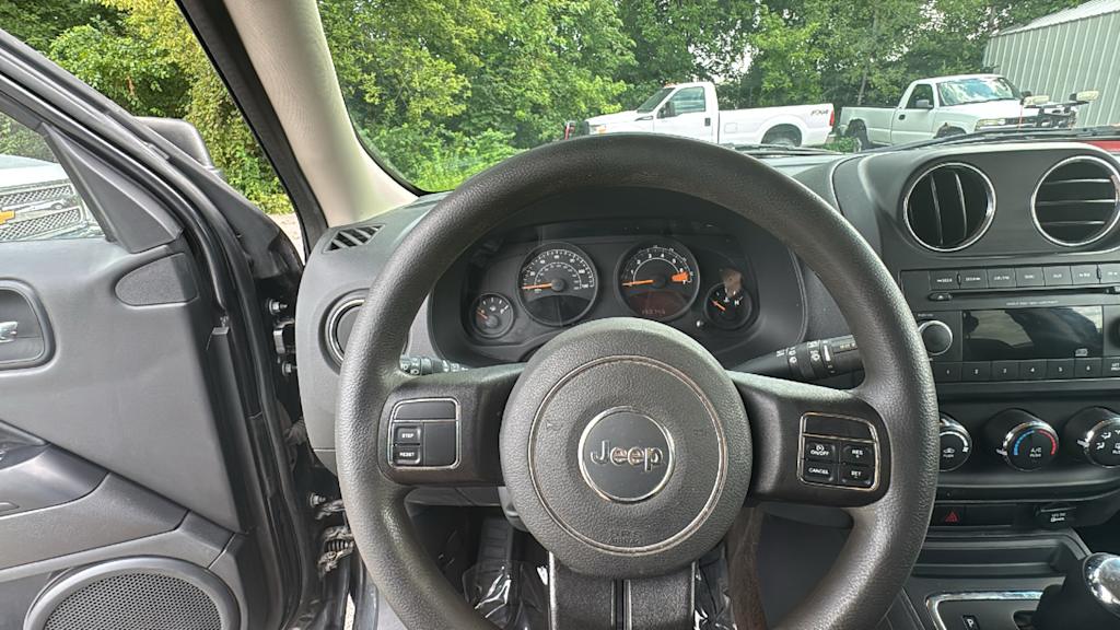 Thumbnail: 2014 Jeep Patriot - 2