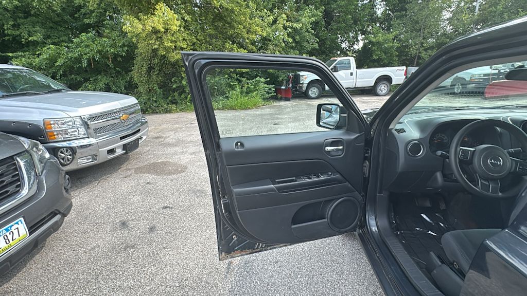 Thumbnail: 2014 Jeep Patriot - 17