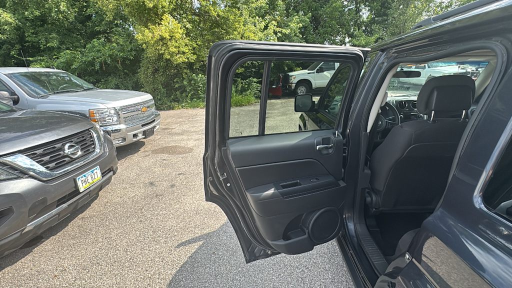 Thumbnail: 2014 Jeep Patriot - 16