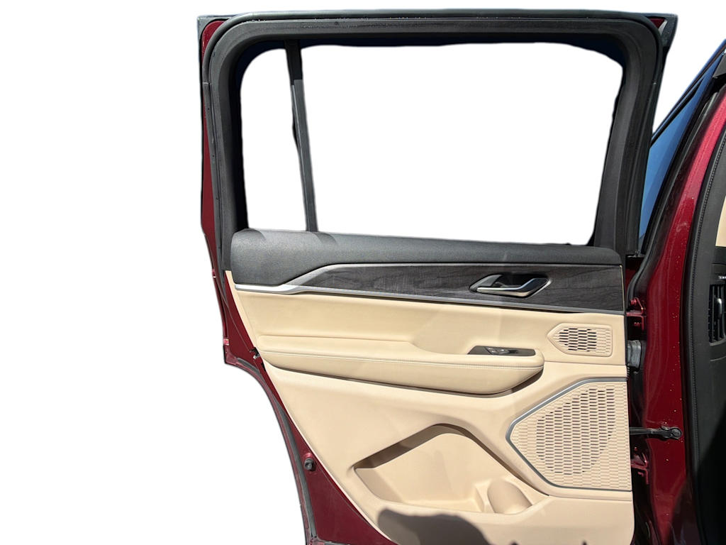 Thumbnail: 2021 Jeep Grand Cherokee L - 21