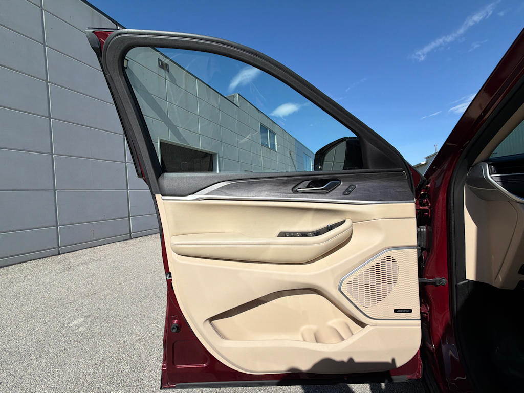 Thumbnail: 2021 Jeep Grand Cherokee L - 24