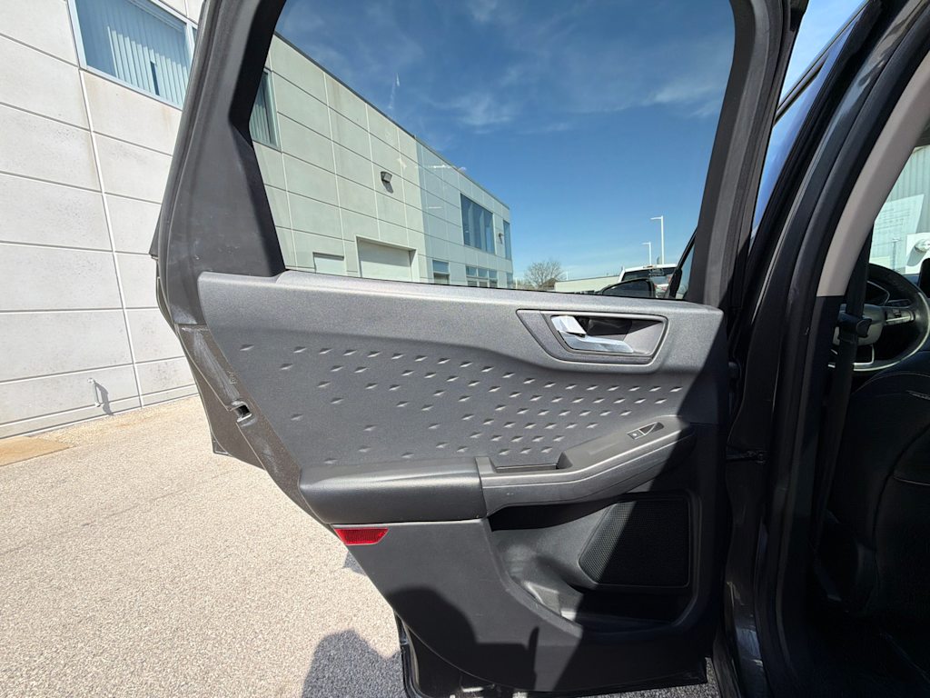 Thumbnail: 2020 Ford Escape - 18