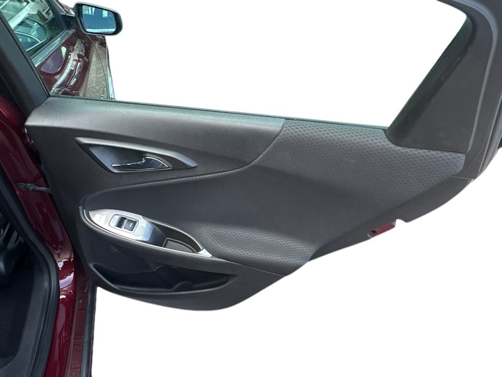 Thumbnail: 2016 Chevrolet Malibu - 14