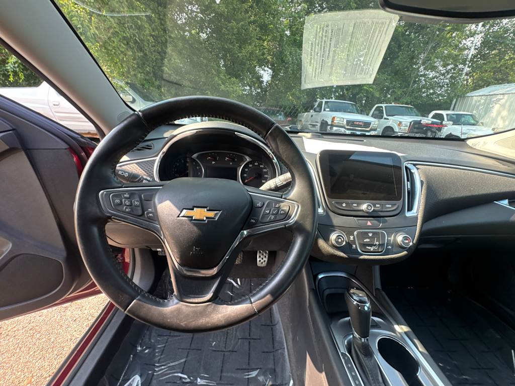 Thumbnail: 2016 Chevrolet Malibu - 2