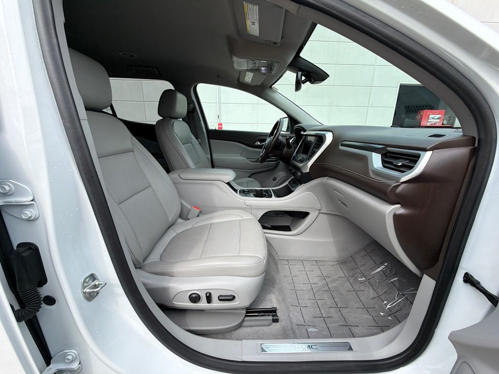 2020 GMC Acadia SLT - Photo 6