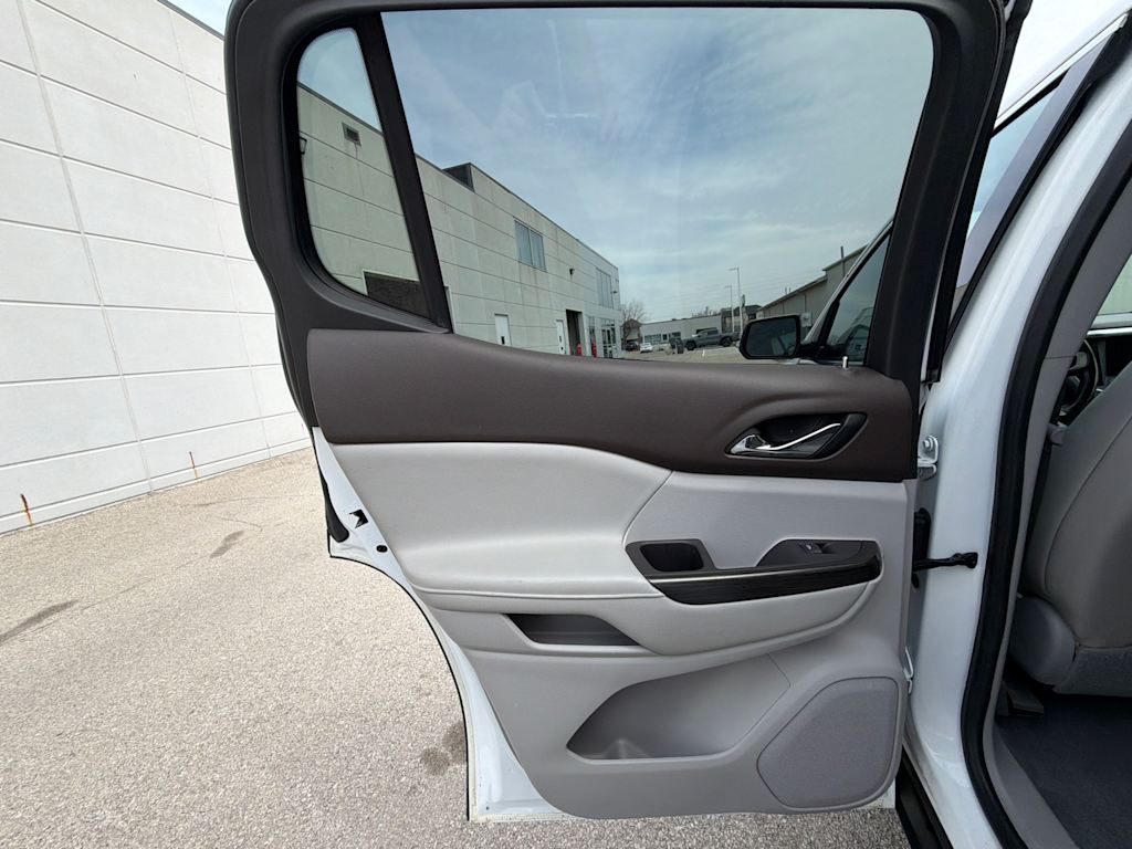 2020 GMC Acadia SLT - Photo 21