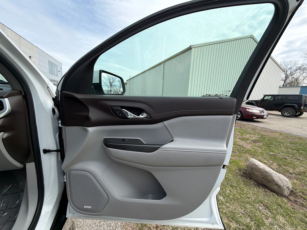 2020 GMC Acadia SLT - Photo 15