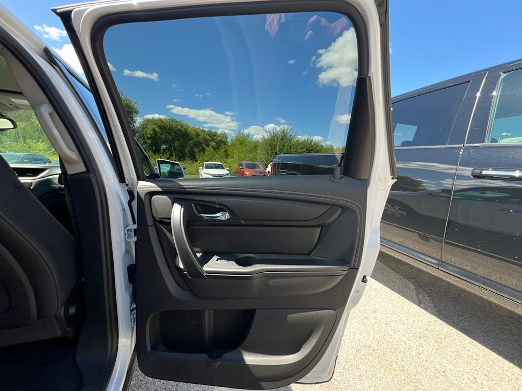 Thumbnail: 2017 Chevrolet Traverse - 15