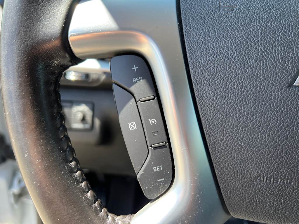 Thumbnail: 2017 Chevrolet Traverse - 21