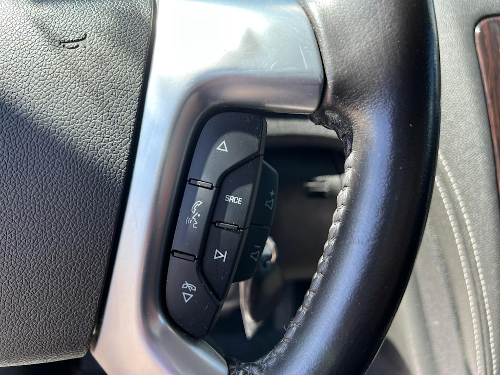 Thumbnail: 2017 Chevrolet Traverse - 22