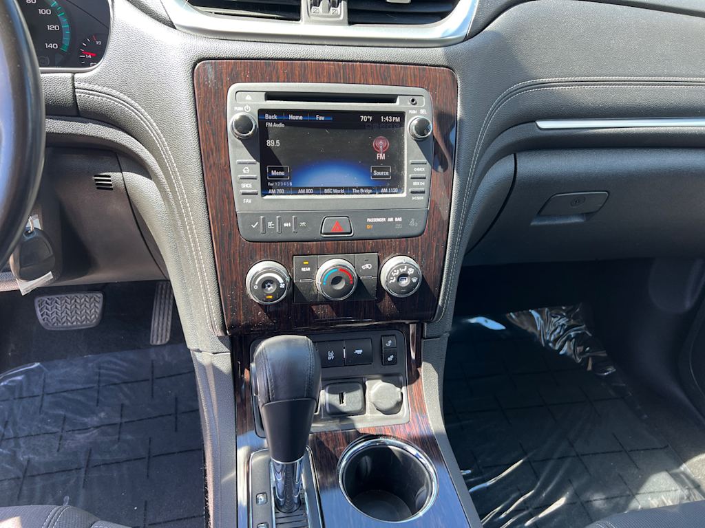 Thumbnail: 2017 Chevrolet Traverse - 4