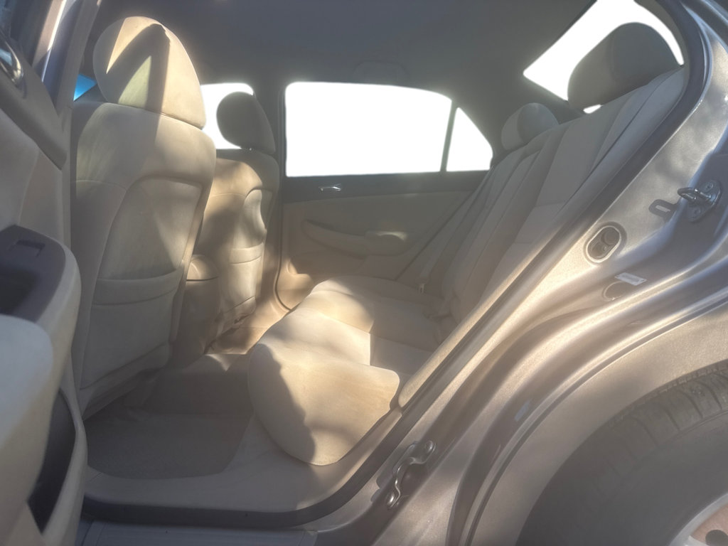 Thumbnail: 2005 Honda Accord - 13