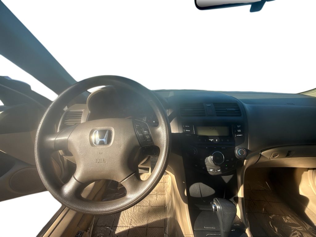Thumbnail: 2005 Honda Accord - 16
