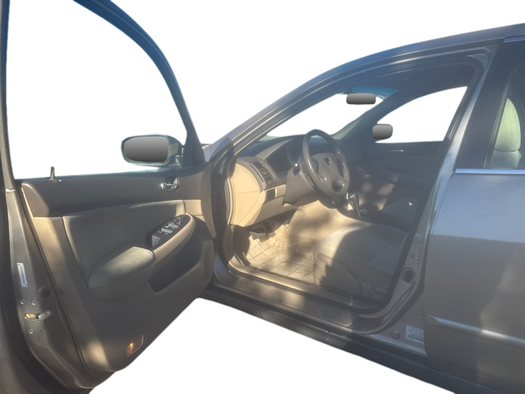 Thumbnail: 2005 Honda Accord - 2
