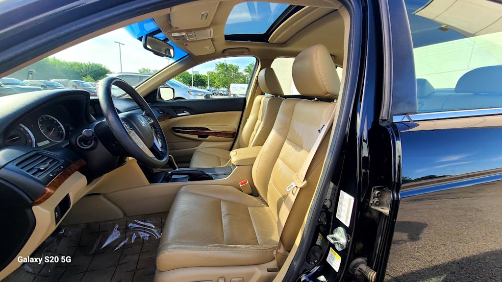 Thumbnail: 2011 Honda Accord - 6