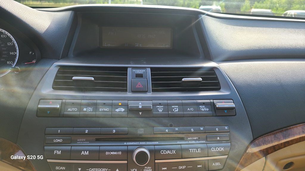 Thumbnail: 2011 Honda Accord - 8