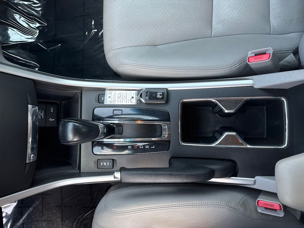 Thumbnail: 2015 Honda Accord - 8