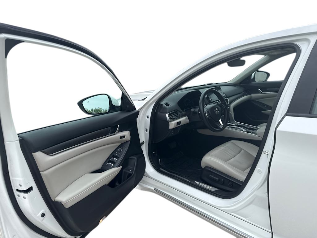 Thumbnail: 2018 Honda Accord - 16