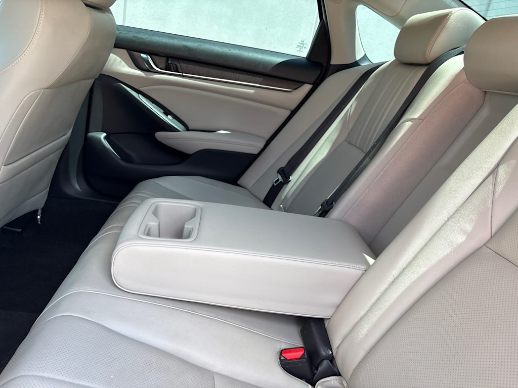 Thumbnail: 2018 Honda Accord - 17