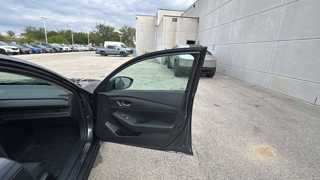 Thumbnail: 2025 Honda Accord - 17