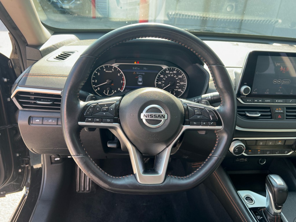 2020 Nissan Altima SR 13