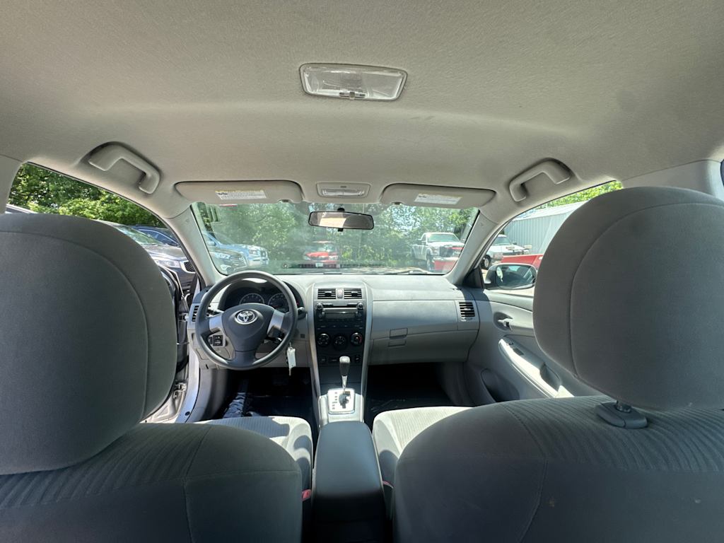 Thumbnail: 2010 Toyota Corolla - 5