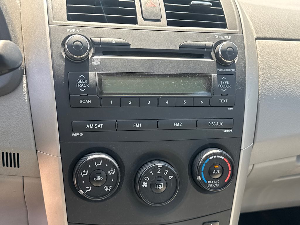 Thumbnail: 2010 Toyota Corolla - 8