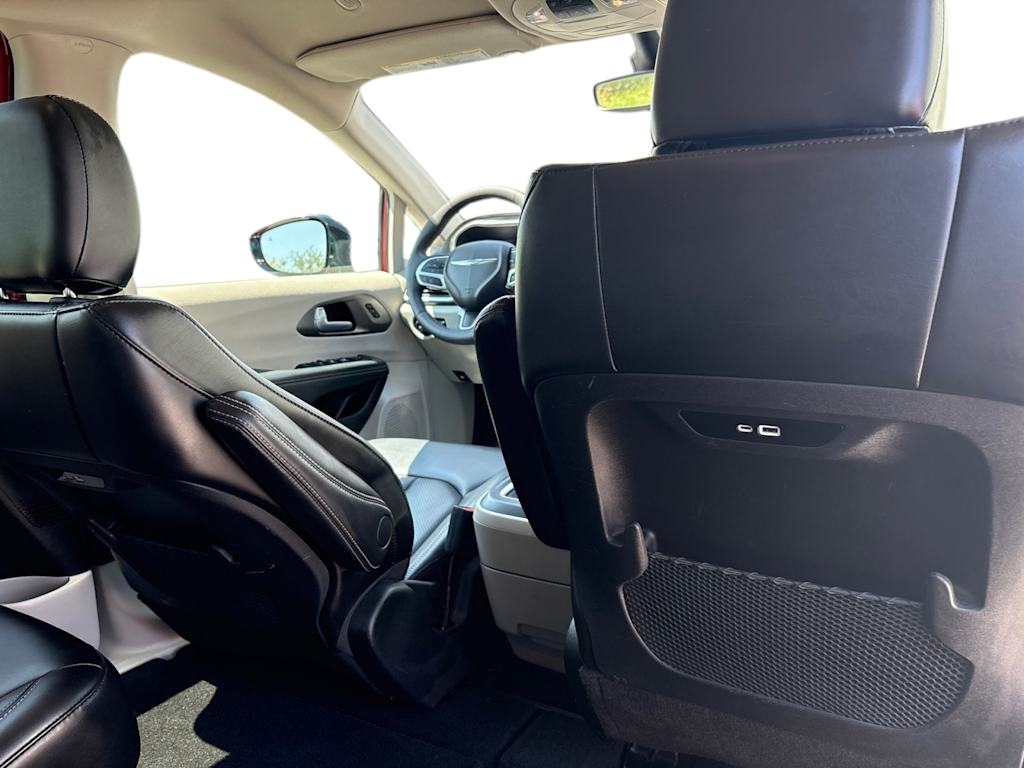 Thumbnail: 2024 Chrysler Pacifica - 16