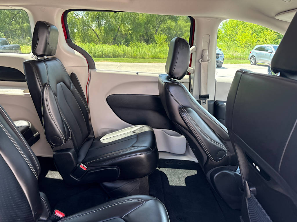Thumbnail: 2024 Chrysler Pacifica - 17