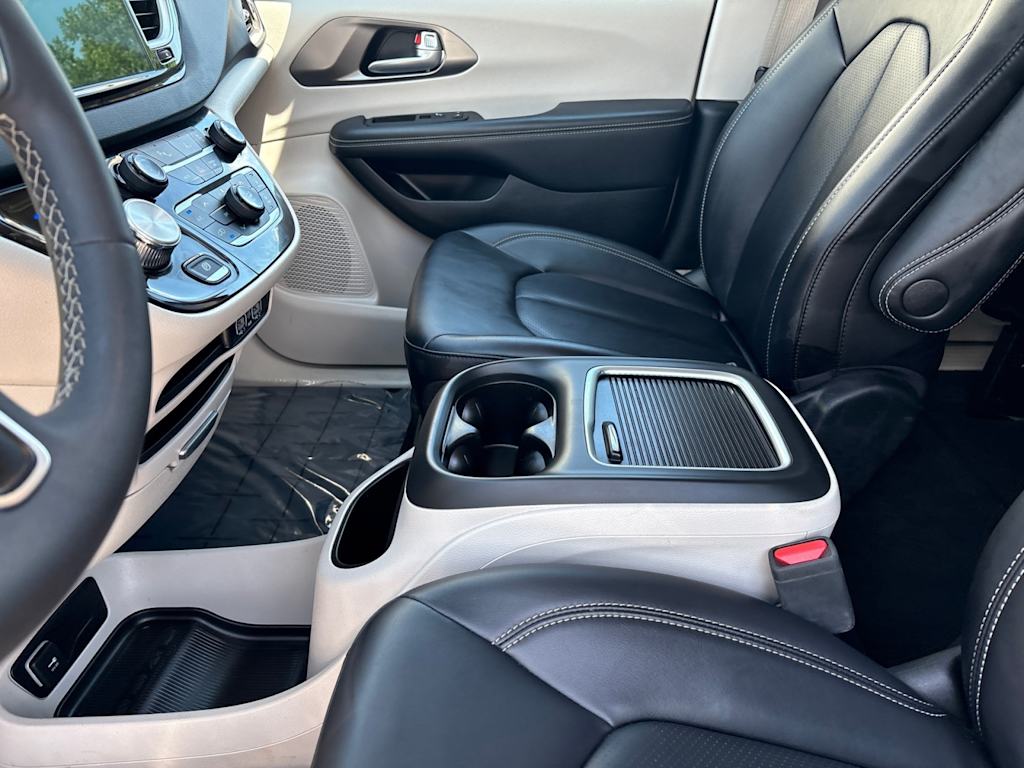 Thumbnail: 2024 Chrysler Pacifica - 7