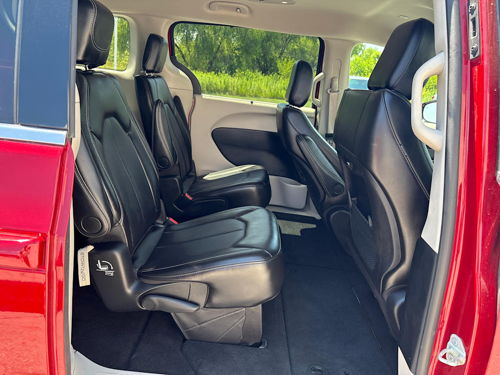 Thumbnail: 2024 Chrysler Pacifica - 19
