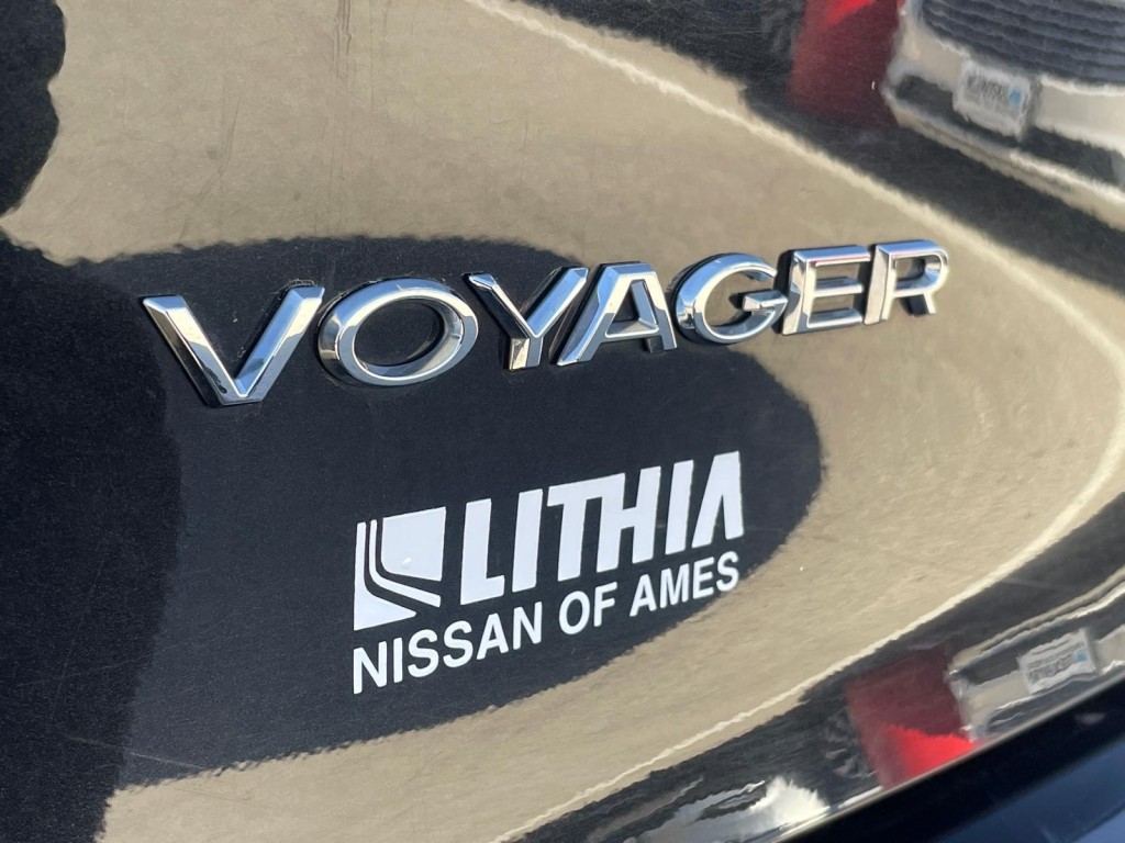 2020 Chrysler Voyager LXi 5