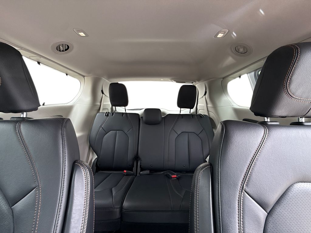 Thumbnail: 2019 Chrysler Pacifica - 16