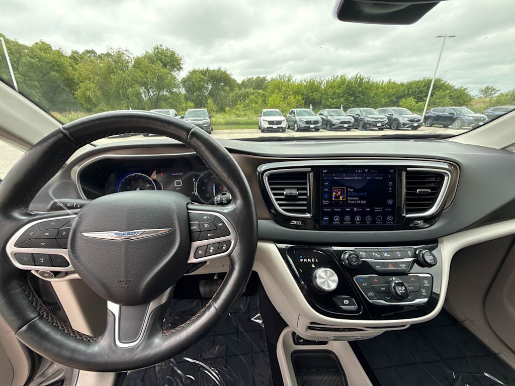 Thumbnail: 2019 Chrysler Pacifica - 2