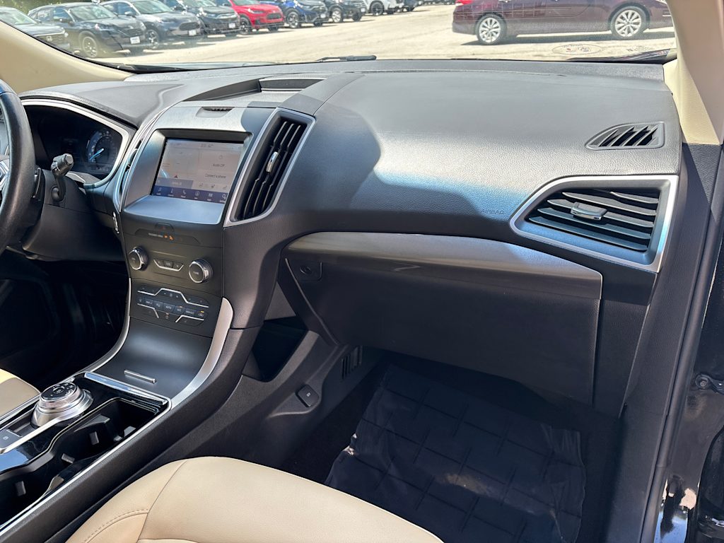 Thumbnail: 2020 Ford Edge - 10