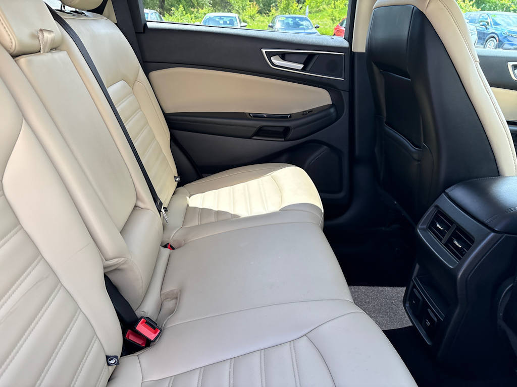 Thumbnail: 2020 Ford Edge - 20