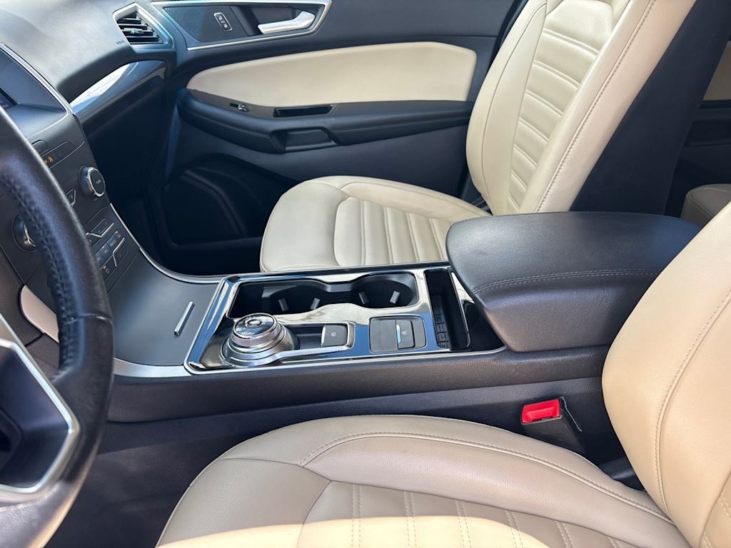 Thumbnail: 2020 Ford Edge - 7