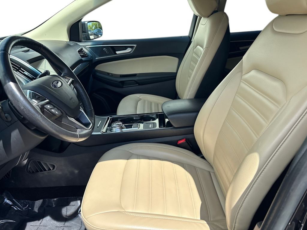 Thumbnail: 2020 Ford Edge - 8