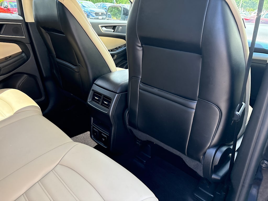 Thumbnail: 2020 Ford Edge - 19