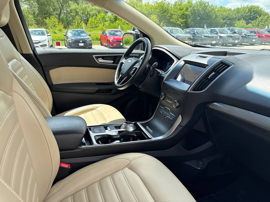Thumbnail: 2020 Ford Edge - 6