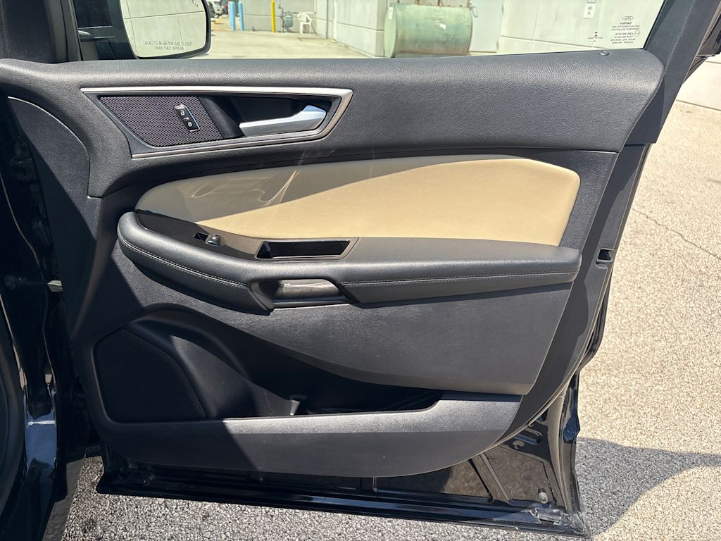 Thumbnail: 2020 Ford Edge - 23