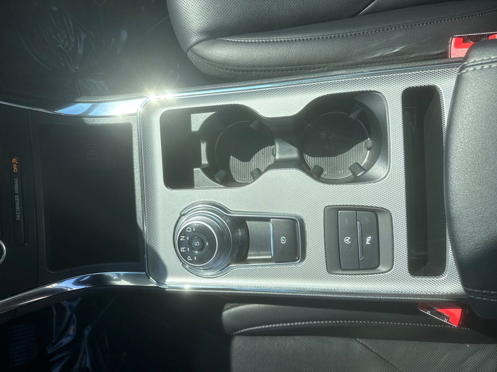 Thumbnail: 2022 Ford Edge - 21