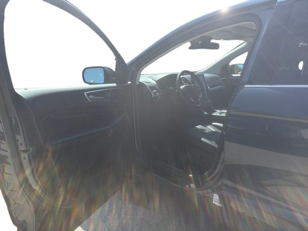 Thumbnail: 2022 Ford Edge - 37