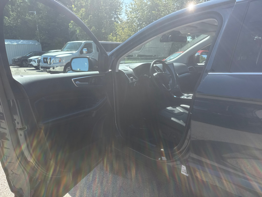 Thumbnail: 2022 Ford Edge - 5