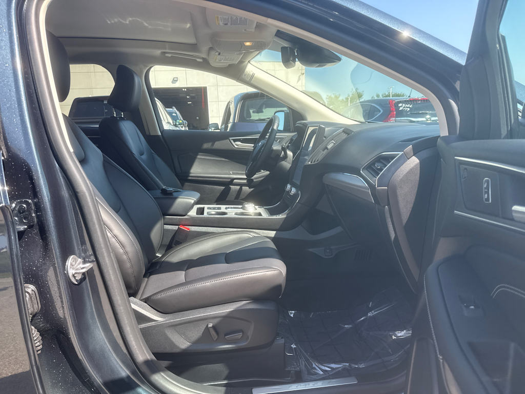 Thumbnail: 2022 Ford Edge - 24